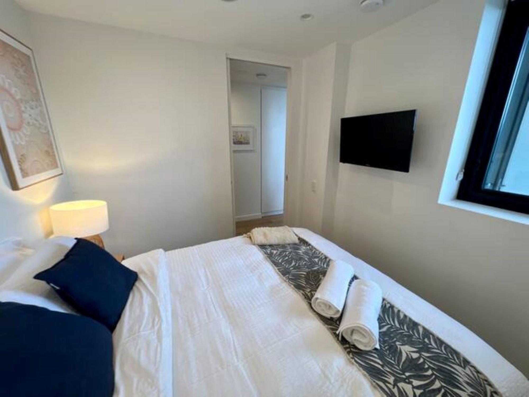 2-bed With Pool, Gym, Parking And Balcony Apartment